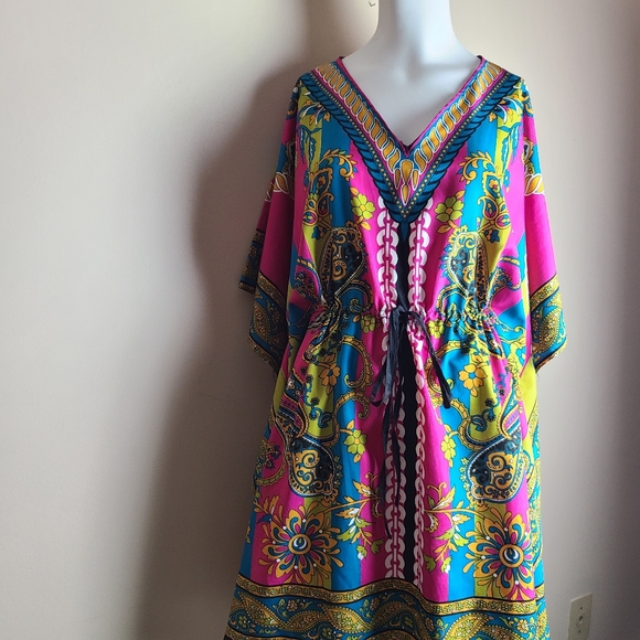 Caftan Dashiki style short v neck dress - Picture 3 of 8